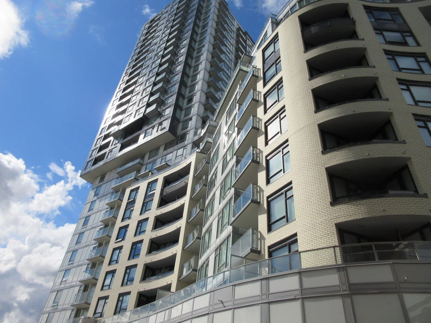 Wall Centre - Central Park Tower 3